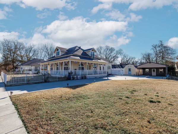 1043 CLINTON Street, Arkadelphia, AR 71923