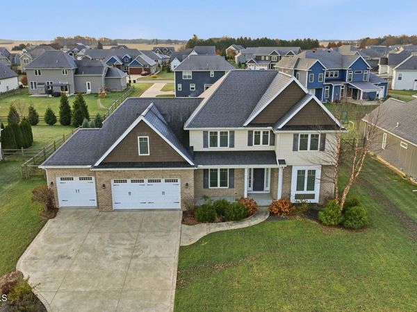 9599 Newbury Lane, Whitehouse, OH 43571