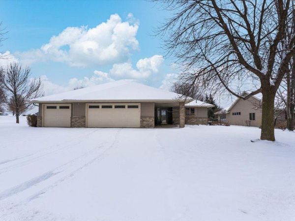 811 Westland Street, New London, MN 56273