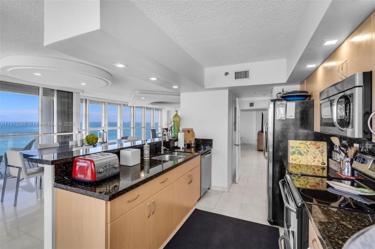 16485 Collins Ave, Unit 1836, Sunny Isles Beach, FL 33160 Photo