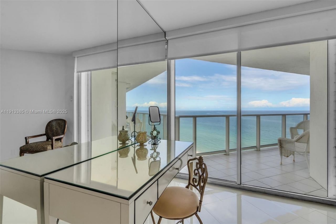 16485 Collins Ave, Unit 1836, Sunny Isles Beach, FL 33160 Photo