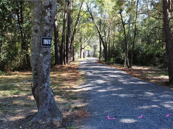 6789 Bay Road, Mobile, AL 36605