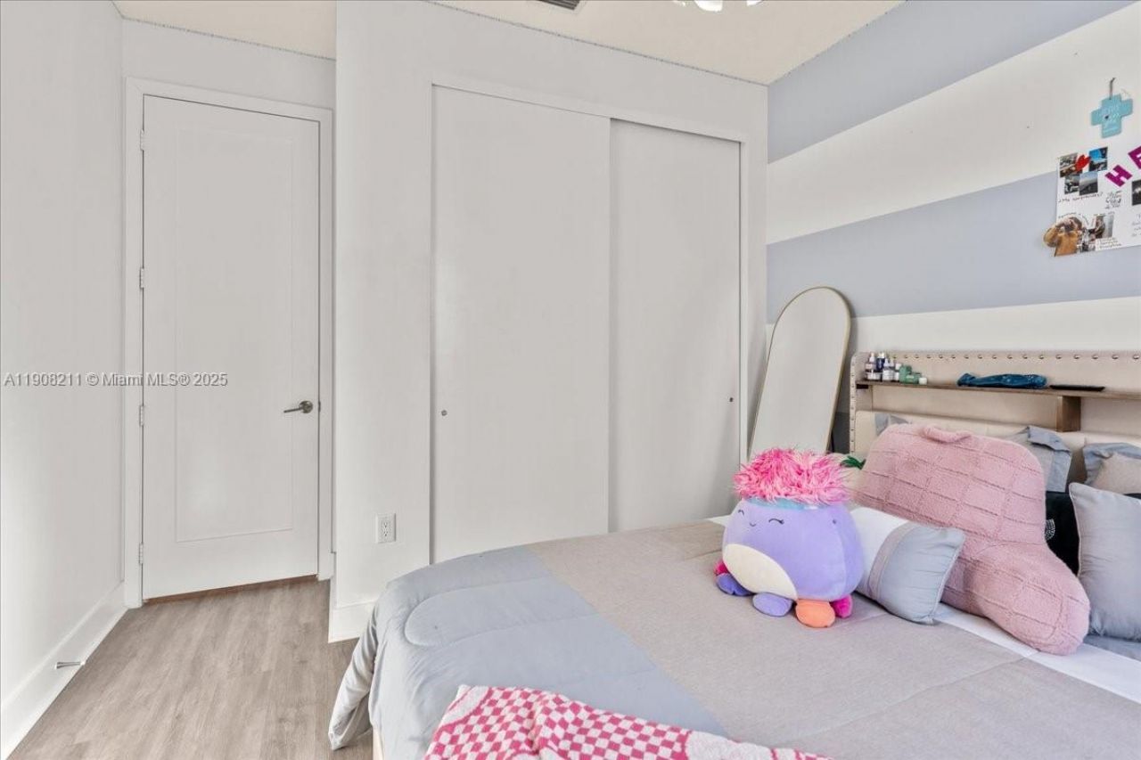 6680 NW 102nd Path, Doral, FL 33178 Photo