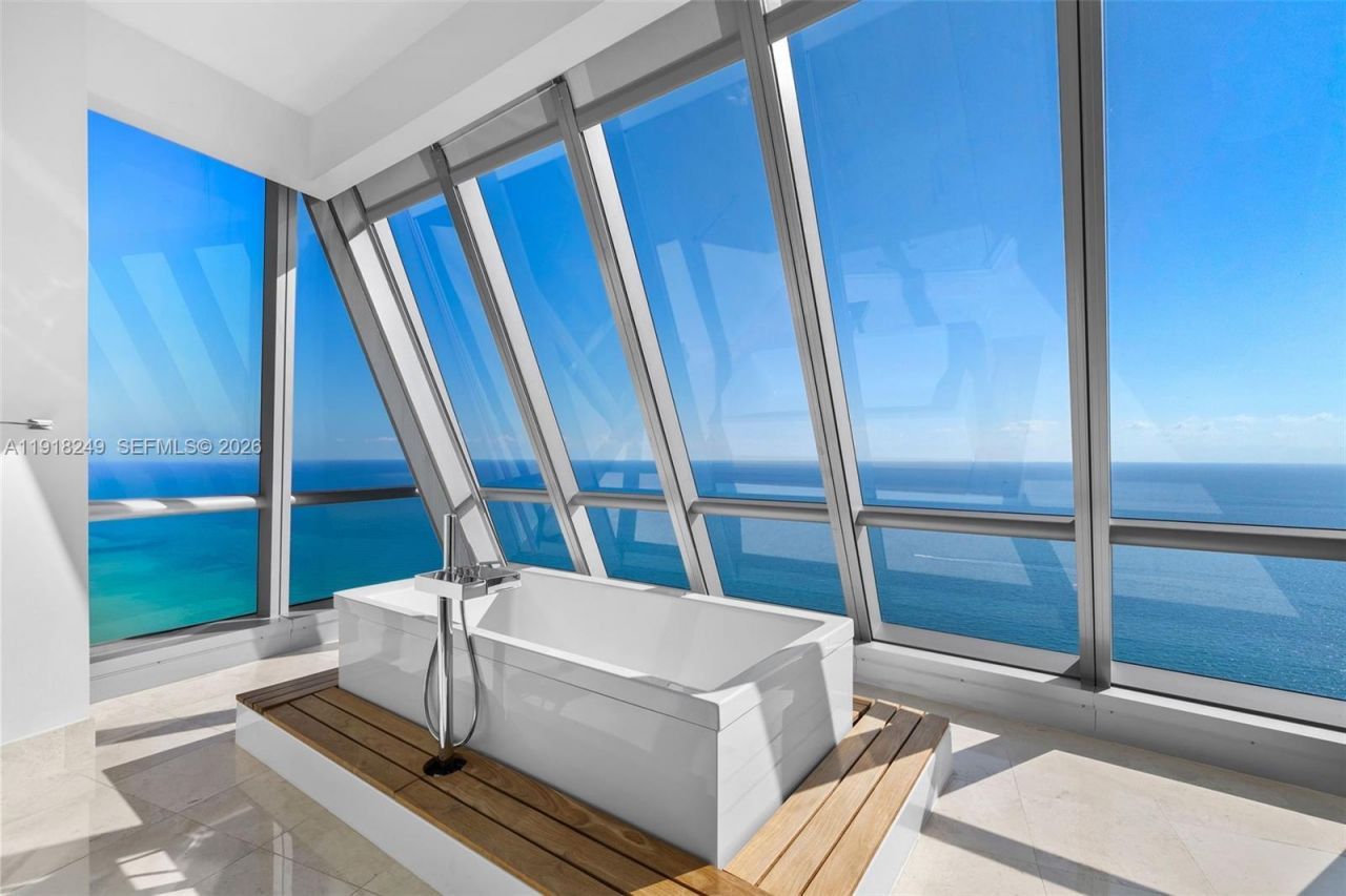 17121 Collins Ave, Unit 4806, Sunny Isles Beach, FL 33160 Photo