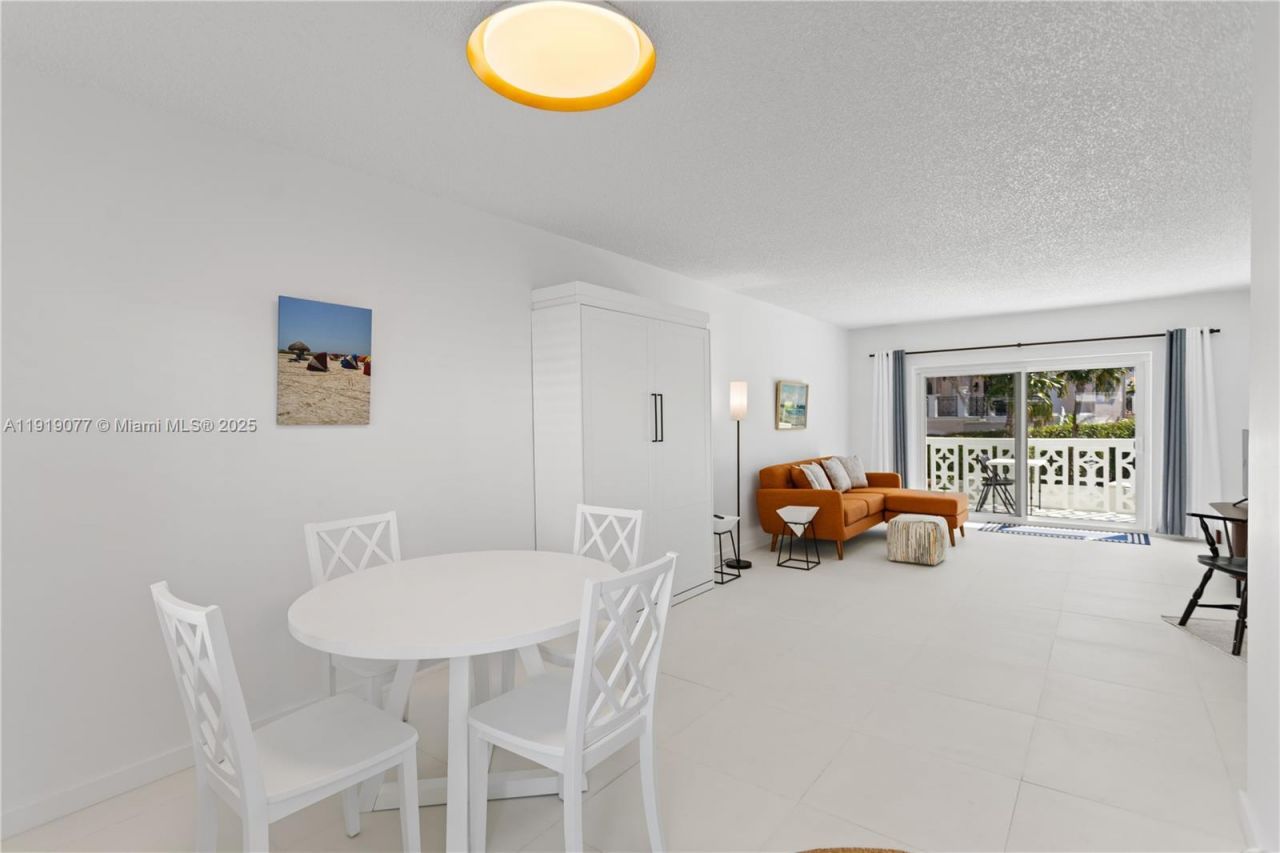 3209 S Ocean Dr, Unit 2M, Hallandale Beach, FL 33009 Photo