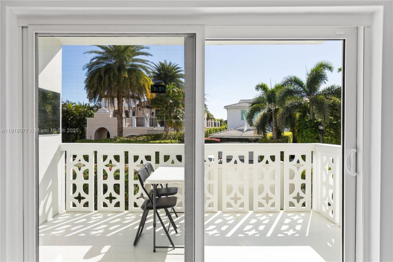 3209 S Ocean Dr, Unit 2M, Hallandale Beach, FL 33009 Photo