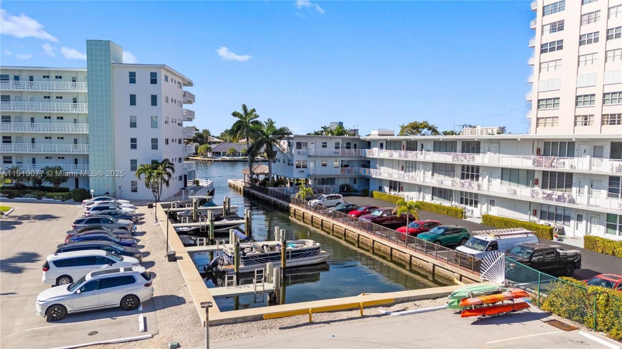 3209 S Ocean Dr, Unit 2M, Hallandale Beach, FL 33009 Photo