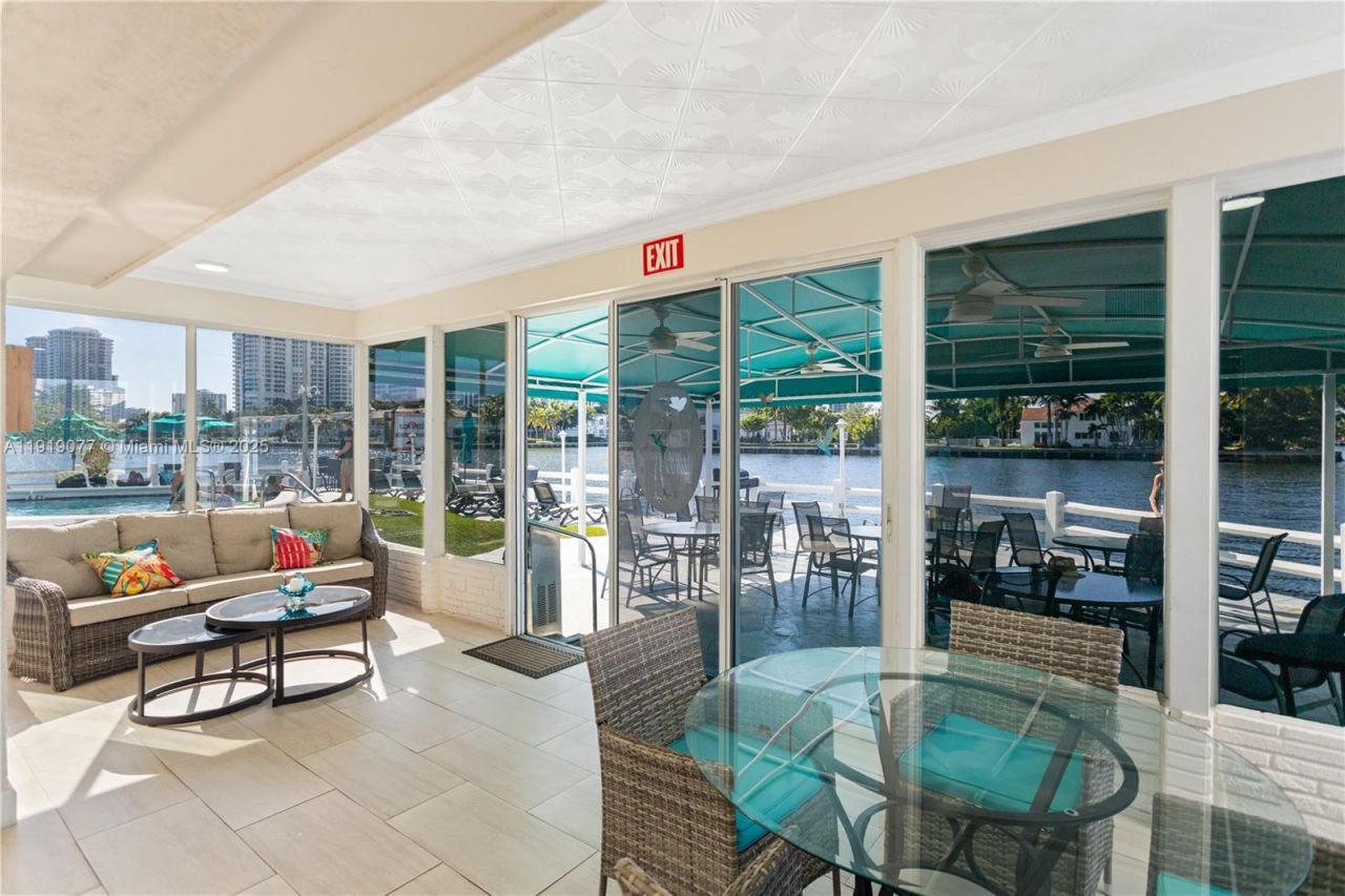 3209 S Ocean Dr, Unit 2M, Hallandale Beach, FL 33009 Photo