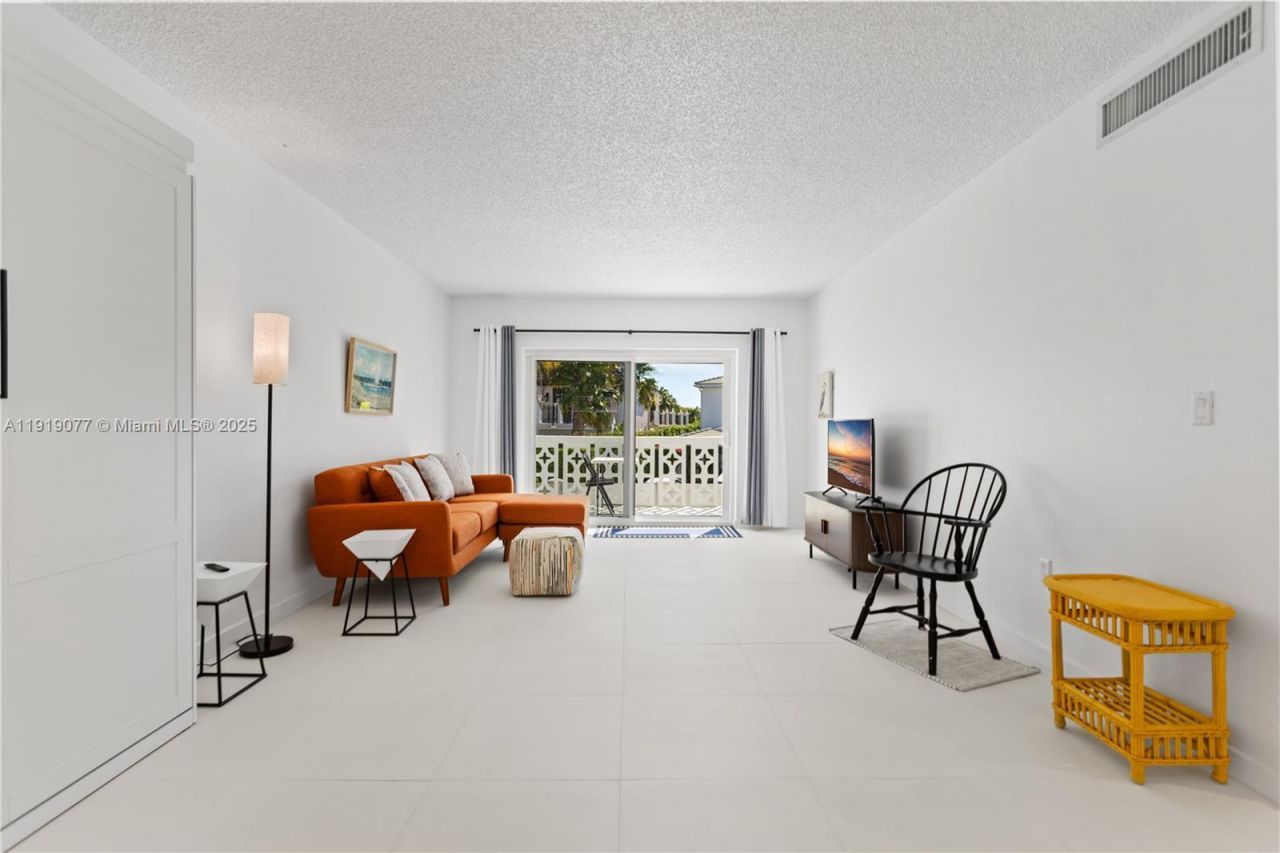 3209 S Ocean Dr, Unit 2M, Hallandale Beach, FL 33009 Photo