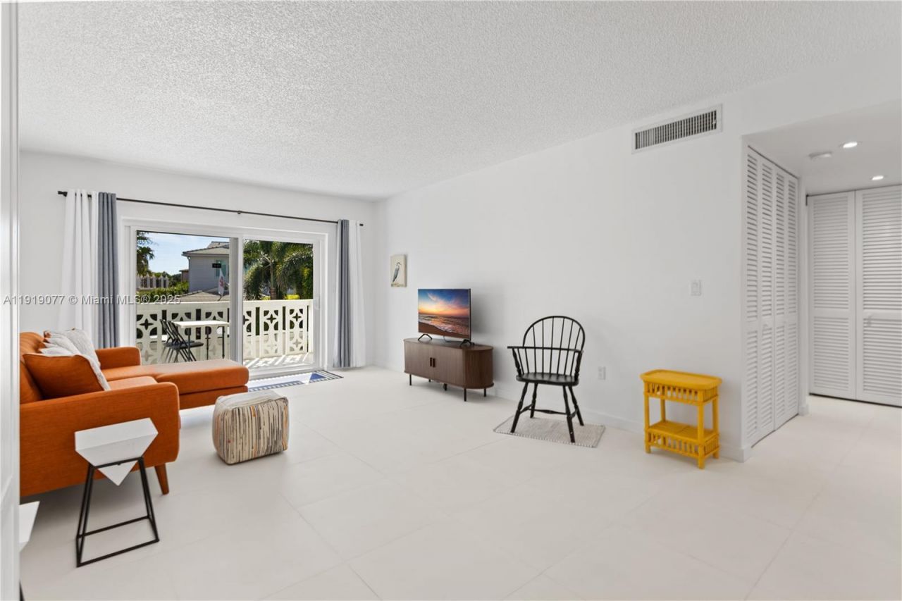 3209 S Ocean Dr, Unit 2M, Hallandale Beach, FL 33009 Photo