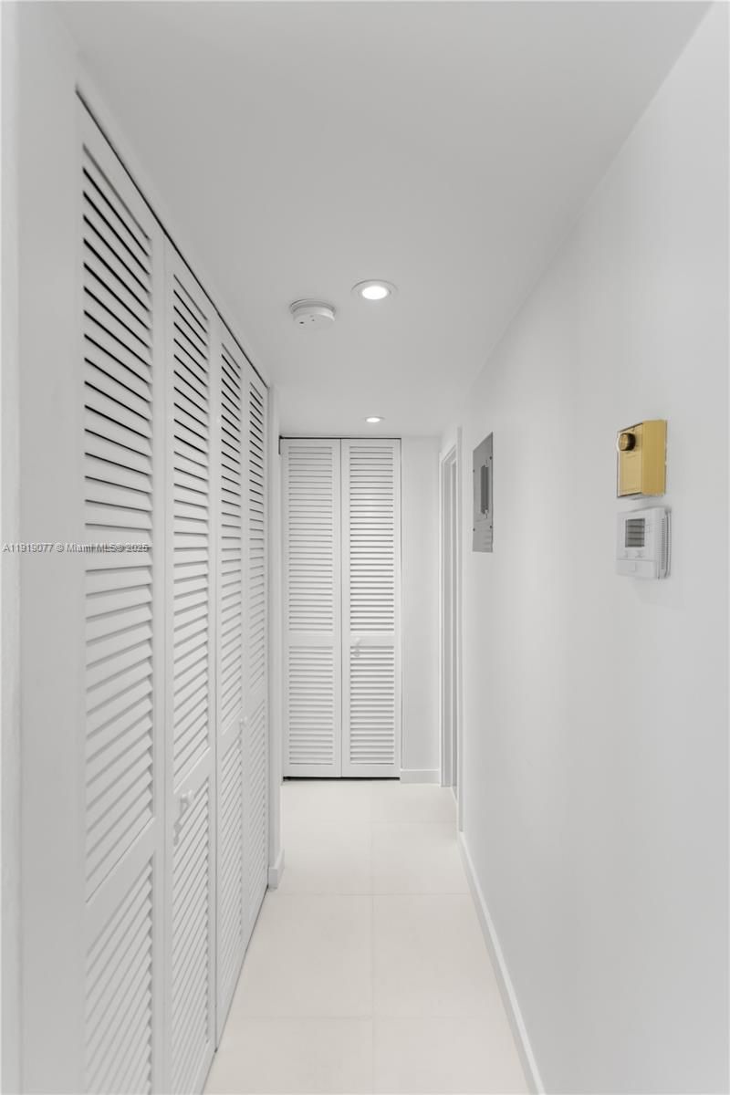 3209 S Ocean Dr, Unit 2M, Hallandale Beach, FL 33009 Photo