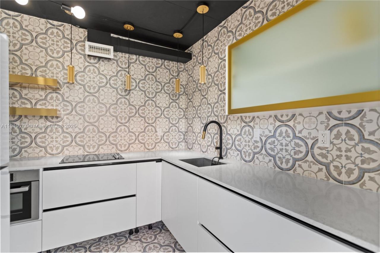 3209 S Ocean Dr, Unit 2M, Hallandale Beach, FL 33009 Photo