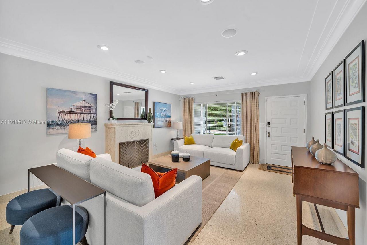 5915 La Gorce Dr, Miami Beach, FL 33140 Photo