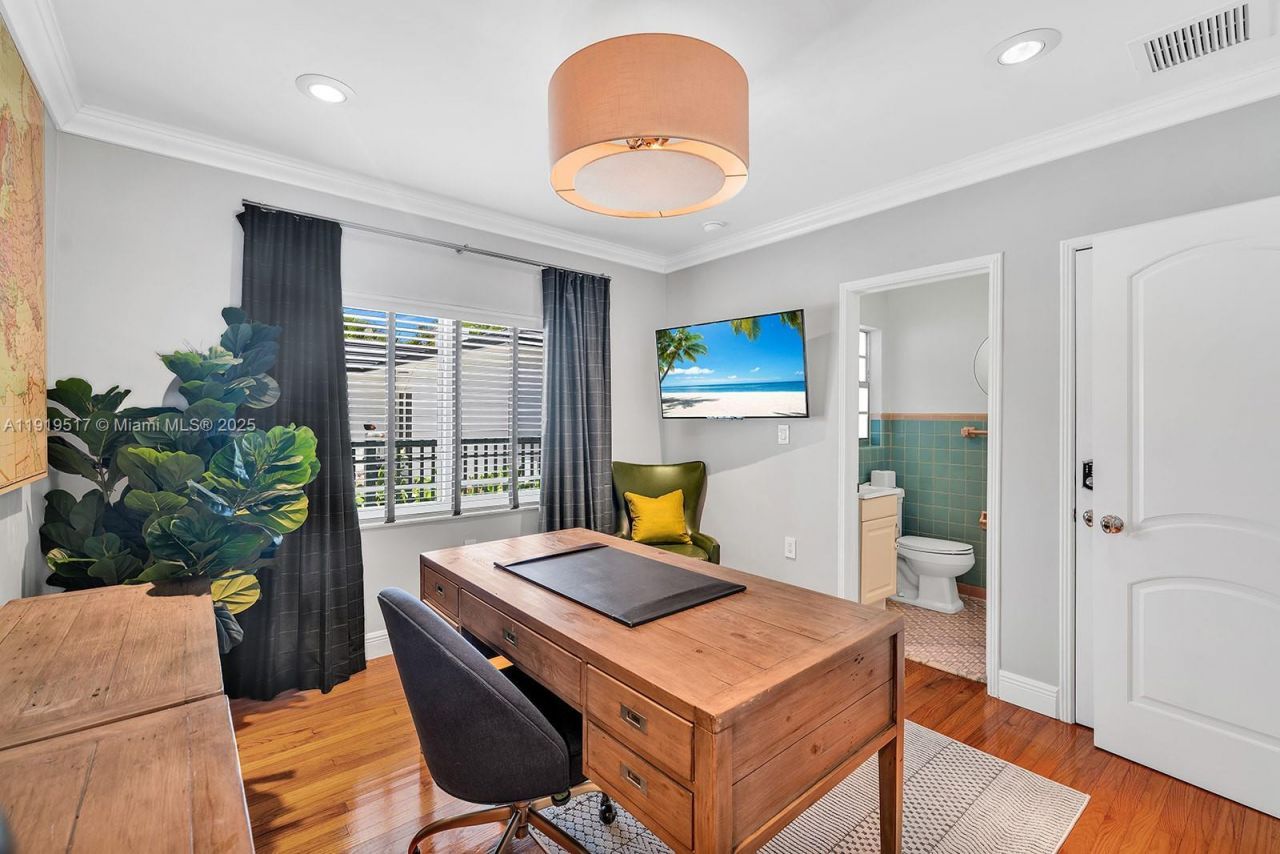 5915 La Gorce Dr, Miami Beach, FL 33140 Photo