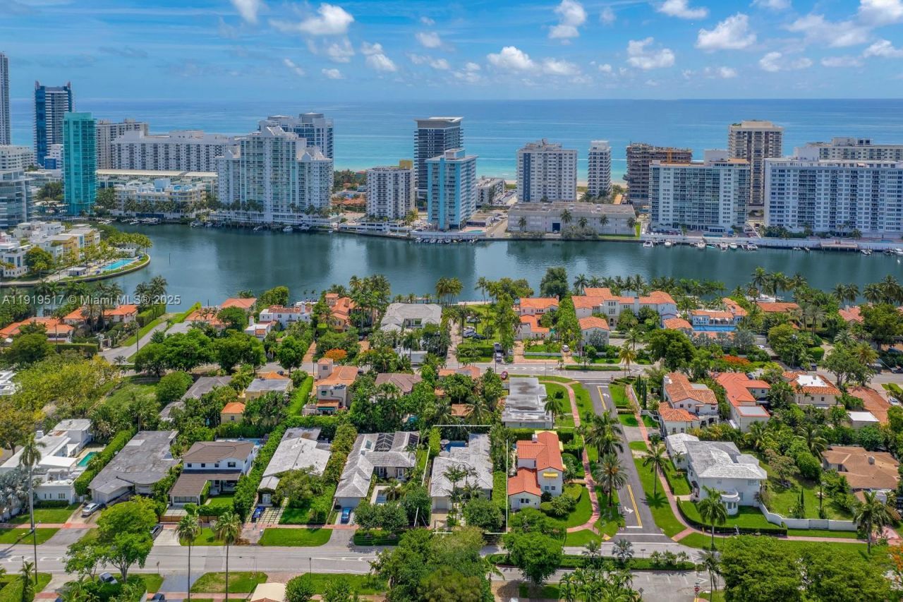 5915 La Gorce Dr, Miami Beach, FL 33140 Photo