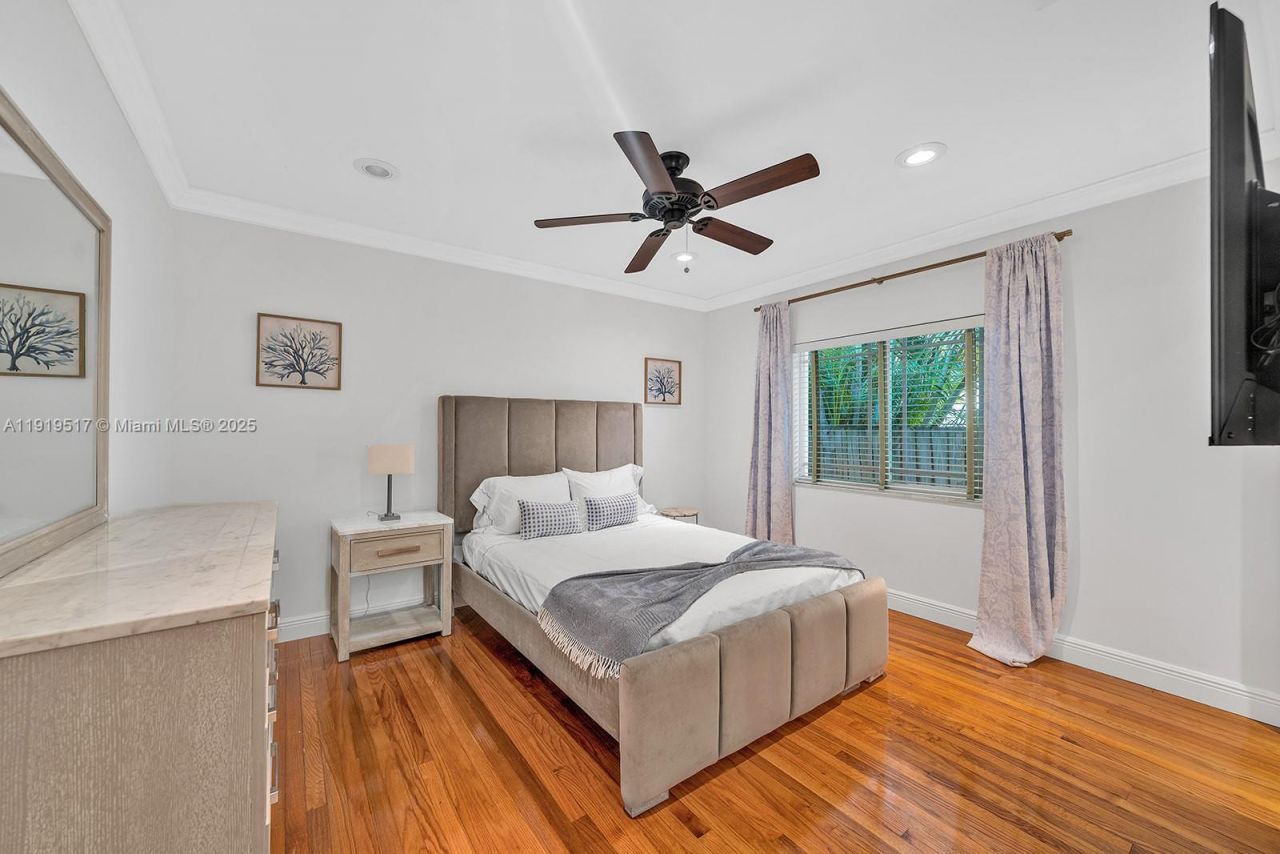 5915 La Gorce Dr, Miami Beach, FL 33140 Photo