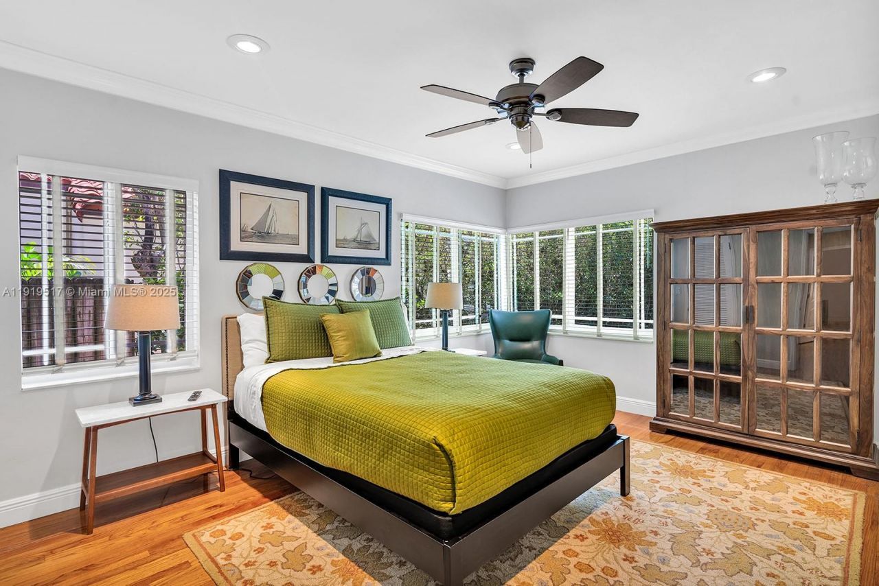 5915 La Gorce Dr, Miami Beach, FL 33140 Photo