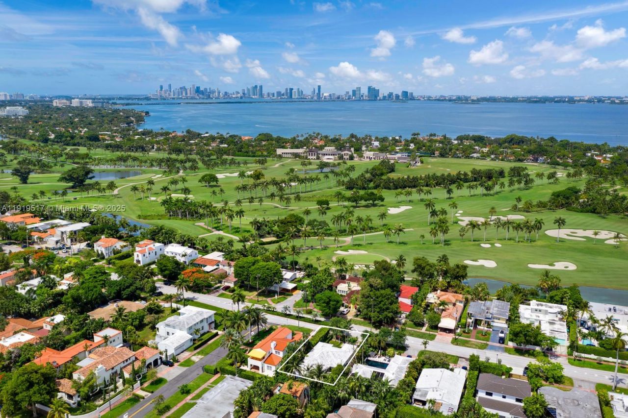 5915 La Gorce Dr, Miami Beach, FL 33140 Photo