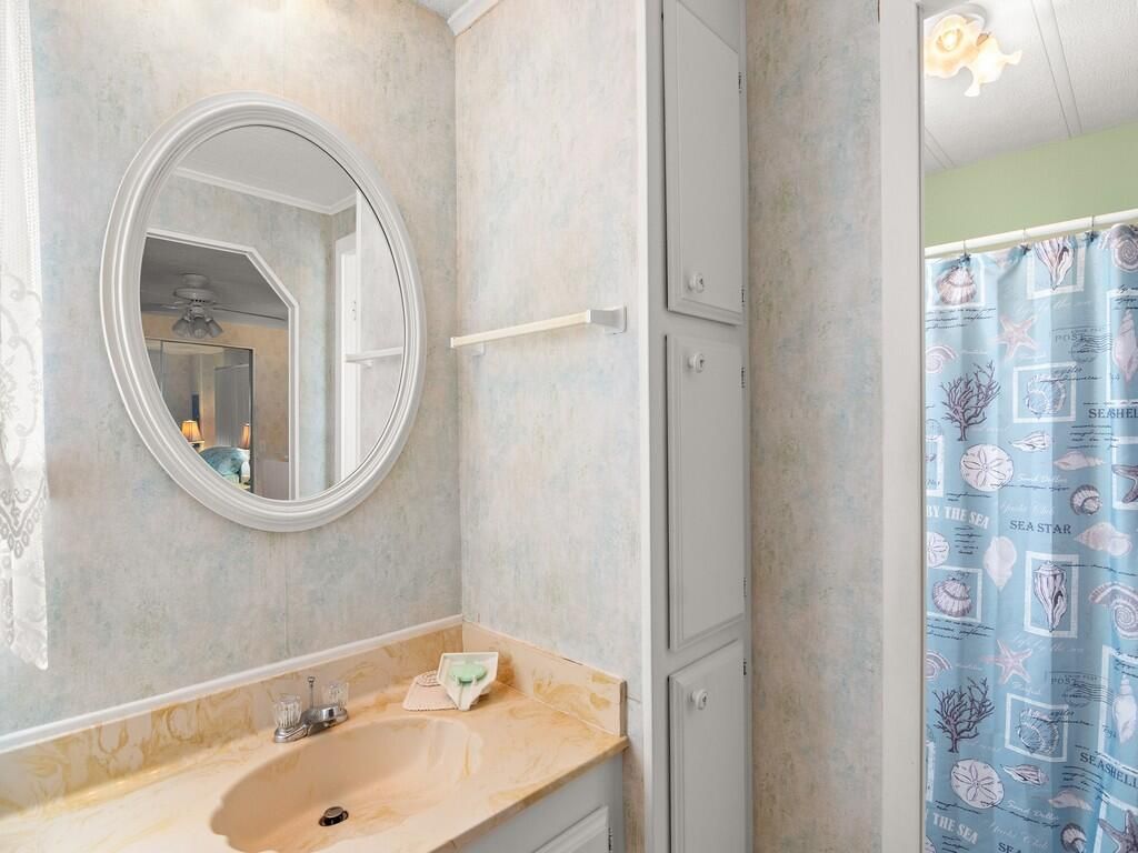 236 NE Sunshine Lane, Jensen Beach, FL 34957 Photo