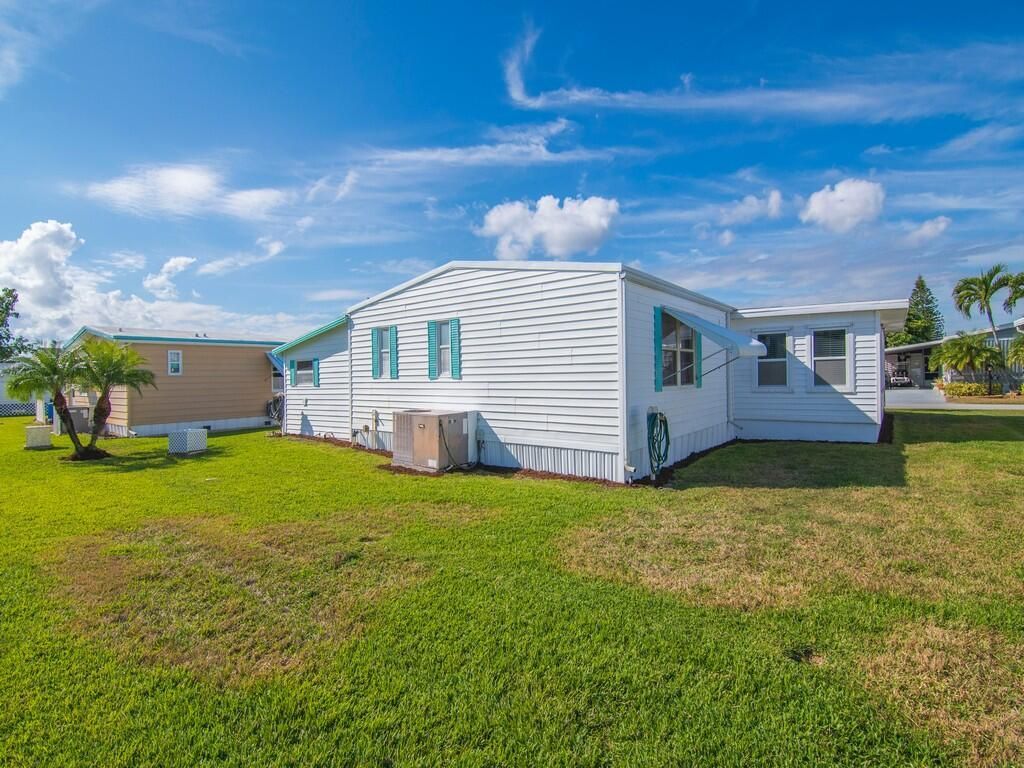 236 NE Sunshine Lane, Jensen Beach, FL 34957 Photo
