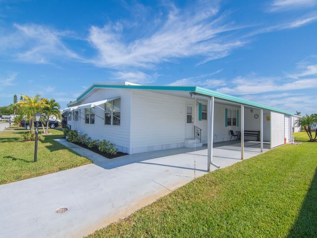 236 NE Sunshine Lane, Jensen Beach, FL 34957 Photo