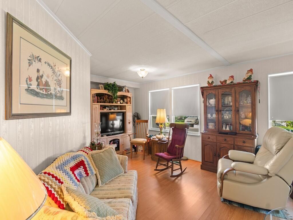 236 NE Sunshine Lane, Jensen Beach, FL 34957 Photo