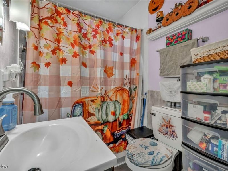 1646 Highview Avenue, Akron, OH 44301 Photo 32