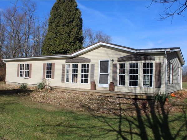 245 Old Brick Rd, Hilliards, PA 16040