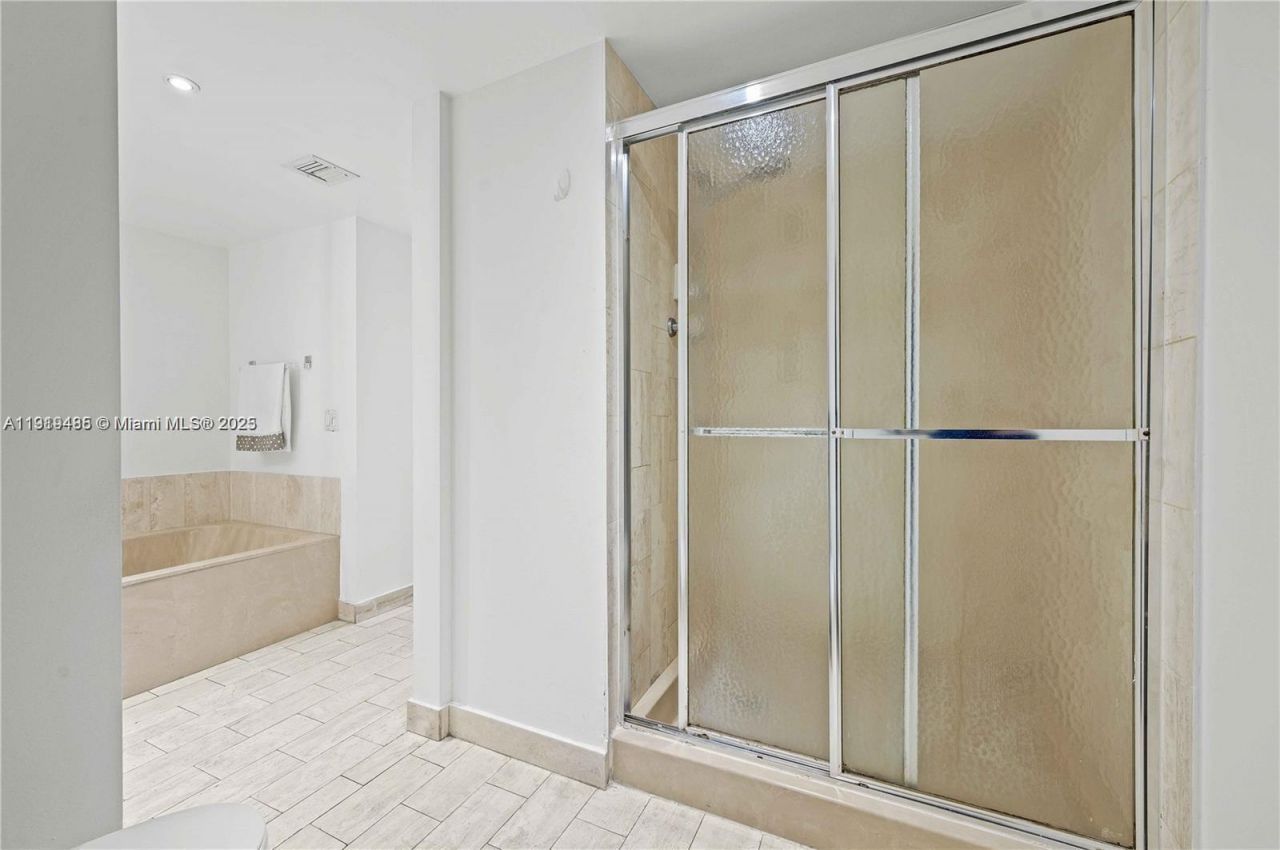 1717 N Bayshore Dr, Unit A-1953, Miami, FL 33132 Photo