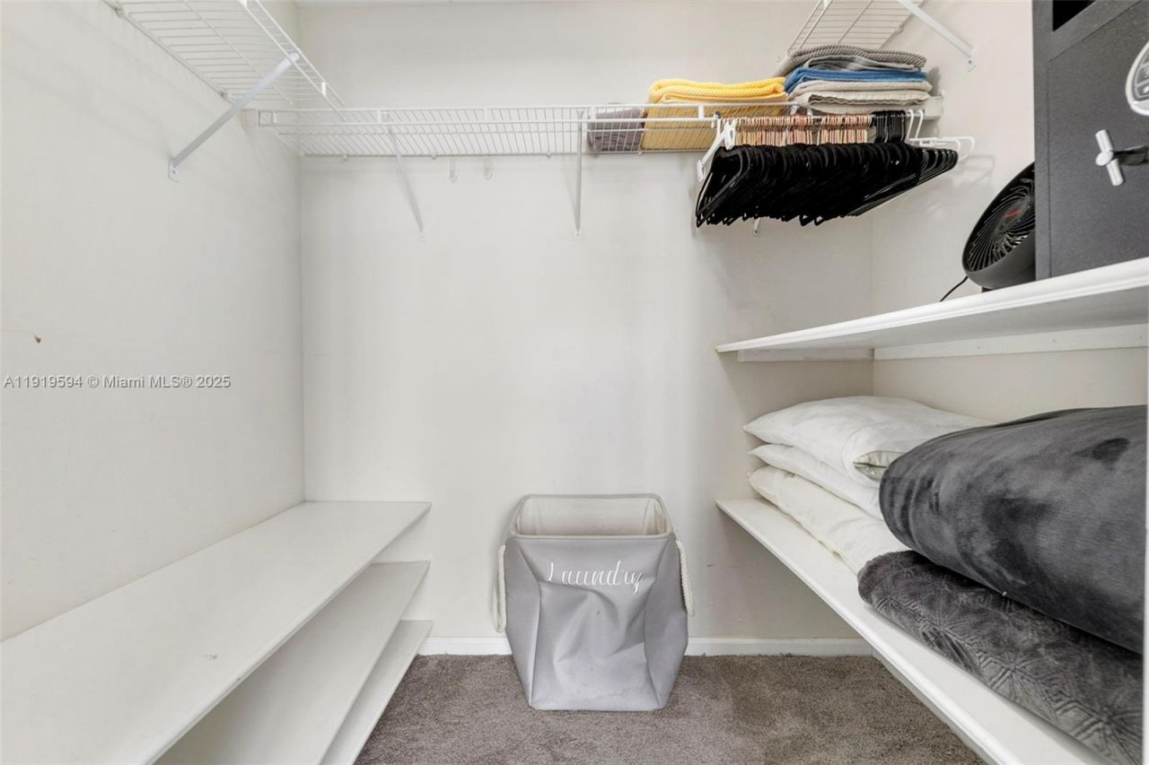 1155 Brickell Bay Dr, Unit 202, Miami, FL 33131 Photo