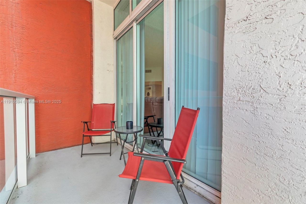 1155 Brickell Bay Dr, Unit 202, Miami, FL 33131 Photo