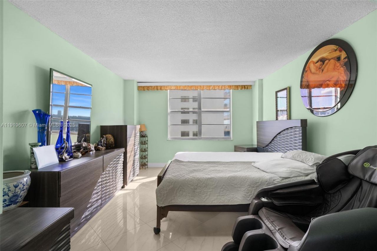 301 174th St, Unit 1109, Sunny Isles Beach, FL 33160 Photo