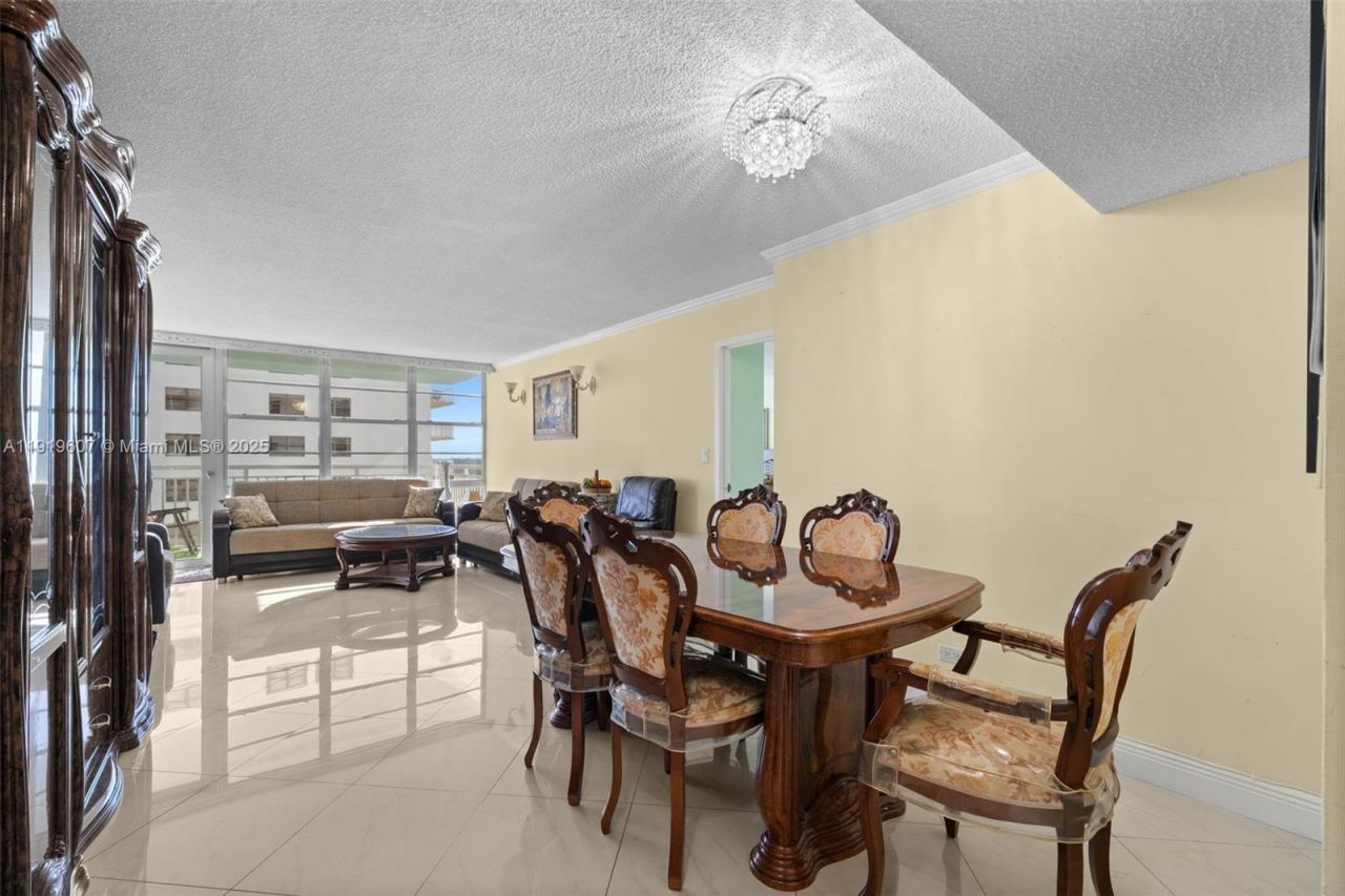 301 174th St, Unit 1109, Sunny Isles Beach, FL 33160 Photo