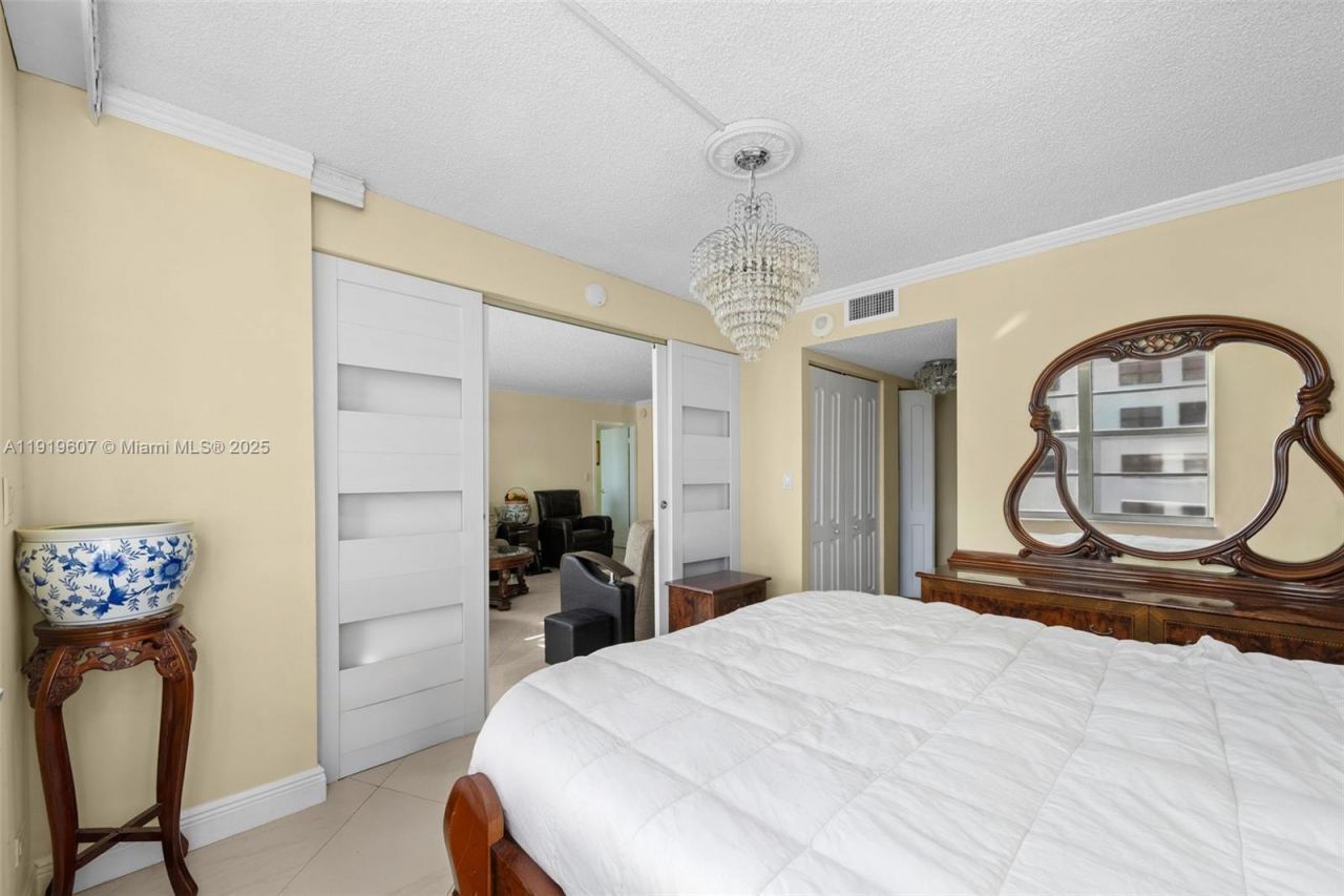 301 174th St, Unit 1109, Sunny Isles Beach, FL 33160 Photo
