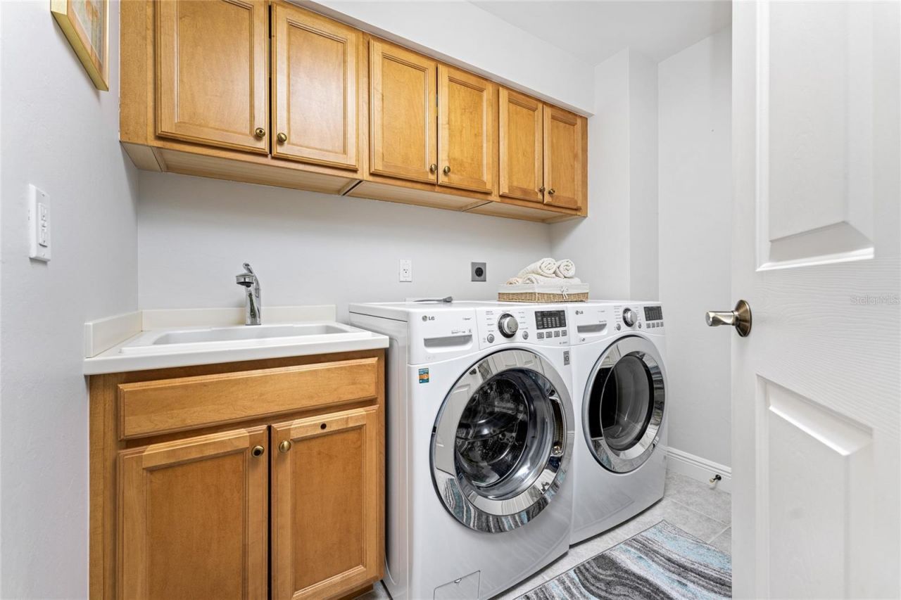 3329 Sunset Key Cir, Unit 301, Punta Gorda, FL 33955 Photo