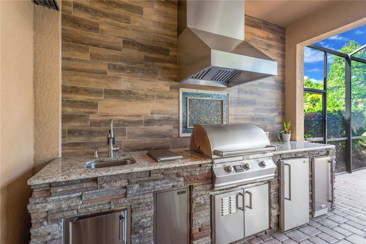 9127 Tillinghast Drive, Tampa, FL 33626 Photo