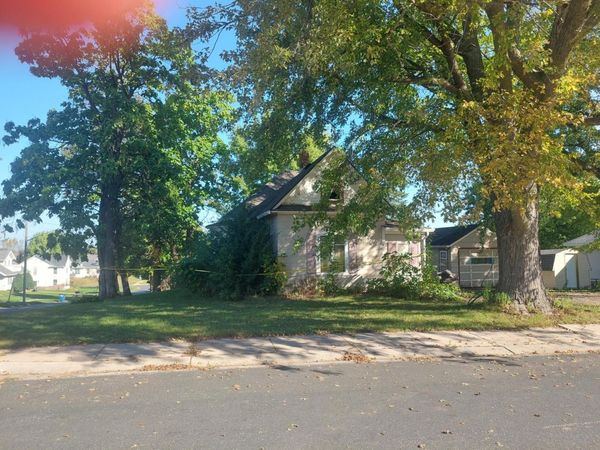 512 Park Avenue, Goodhue, MN 55027