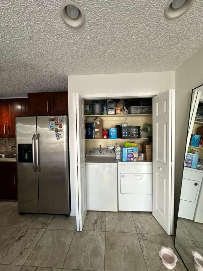 637 Executive Center Drive N, Unit 203, West Palm Beach, FL 33401 Photo