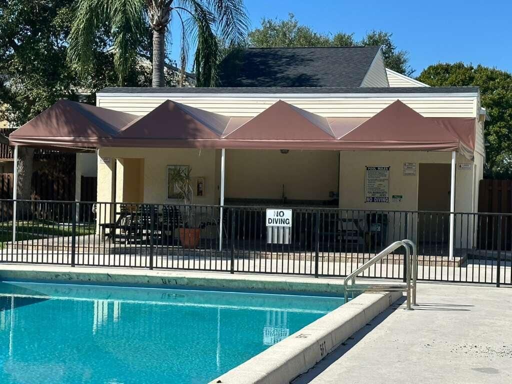 637 Executive Center Drive N, Unit 203, West Palm Beach, FL 33401 Photo