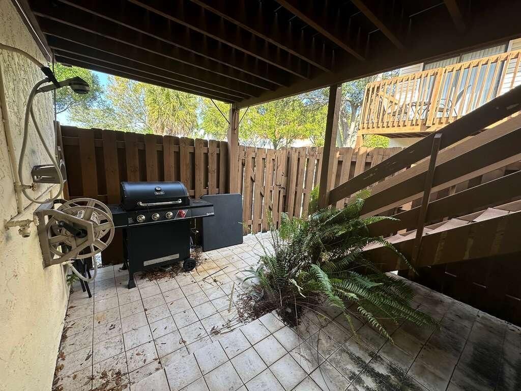 637 Executive Center Drive N, Unit 203, West Palm Beach, FL 33401 Photo