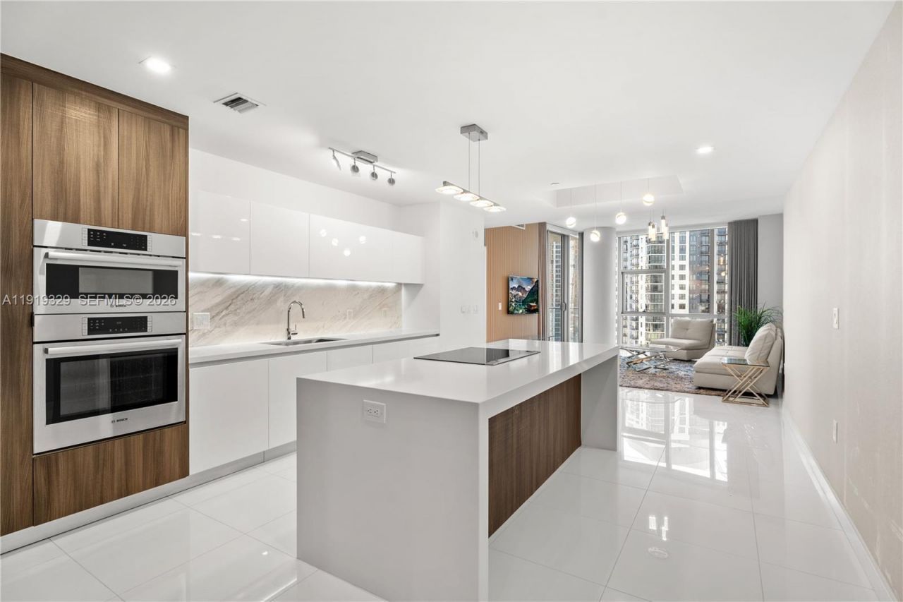 851 NE 1st Ave, Unit 2811, Miami, FL 33132 Photo