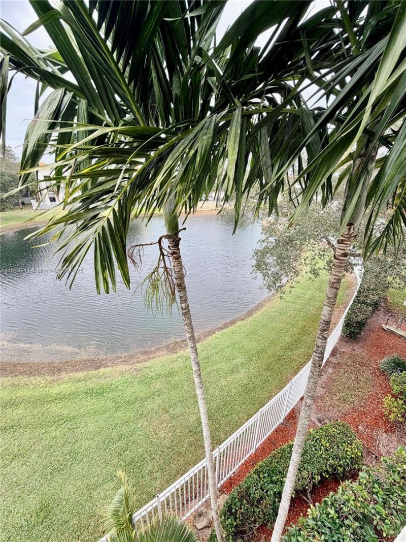 11032 Legacy Dr, Unit 306, Palm Beach Gardens, FL 33410 Photo