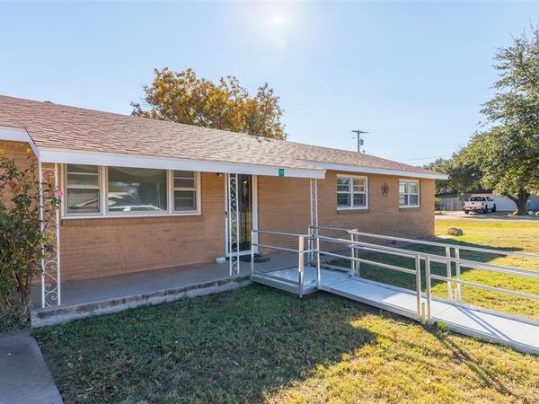 341 S Main Street, Trent, TX 79561