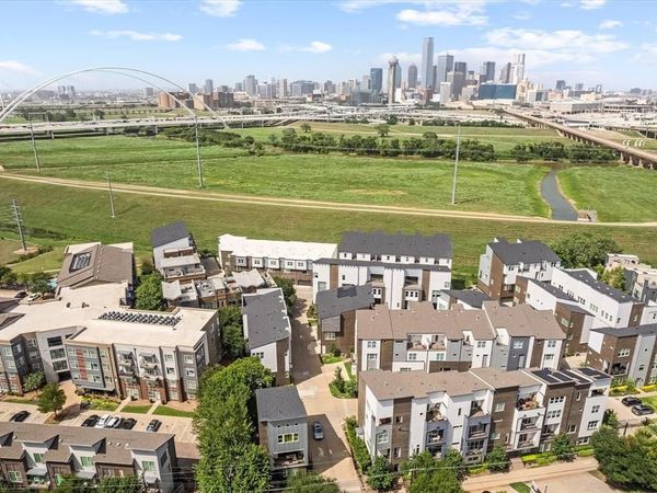 381 E Greenbriar, Unit 1402, Dallas, TX 75203