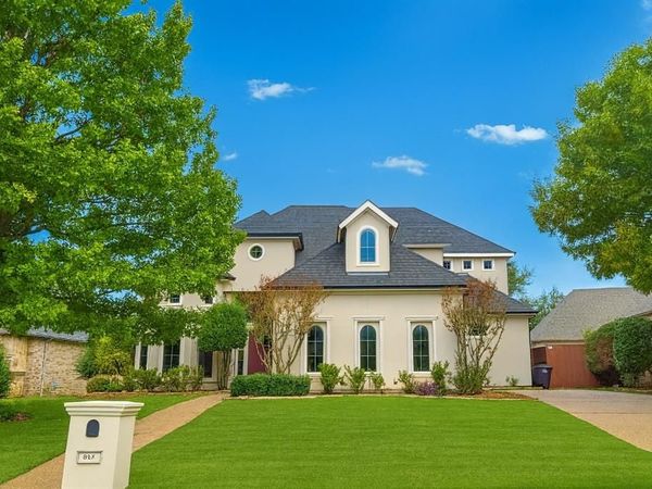 845 Thomas Crossing Drive, Fort Worth, TX 76028