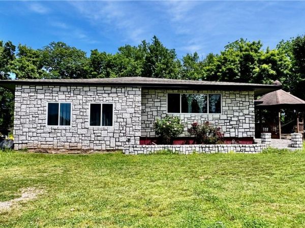 16478 Hale Mountain Road, Morrow, AR 72749