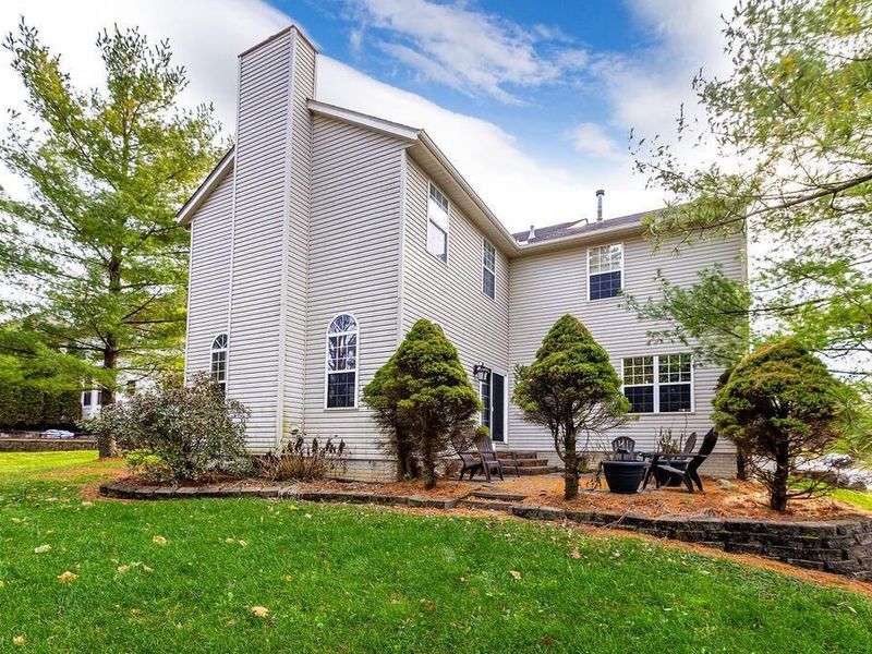 7854 Astra Circle, Reynoldsburg, OH 43068 Photo 3