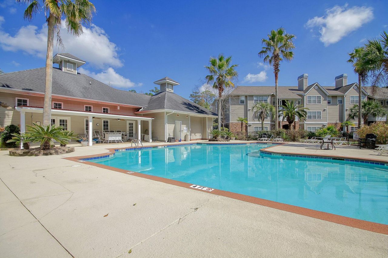 188 Midland Parkway Photo 13