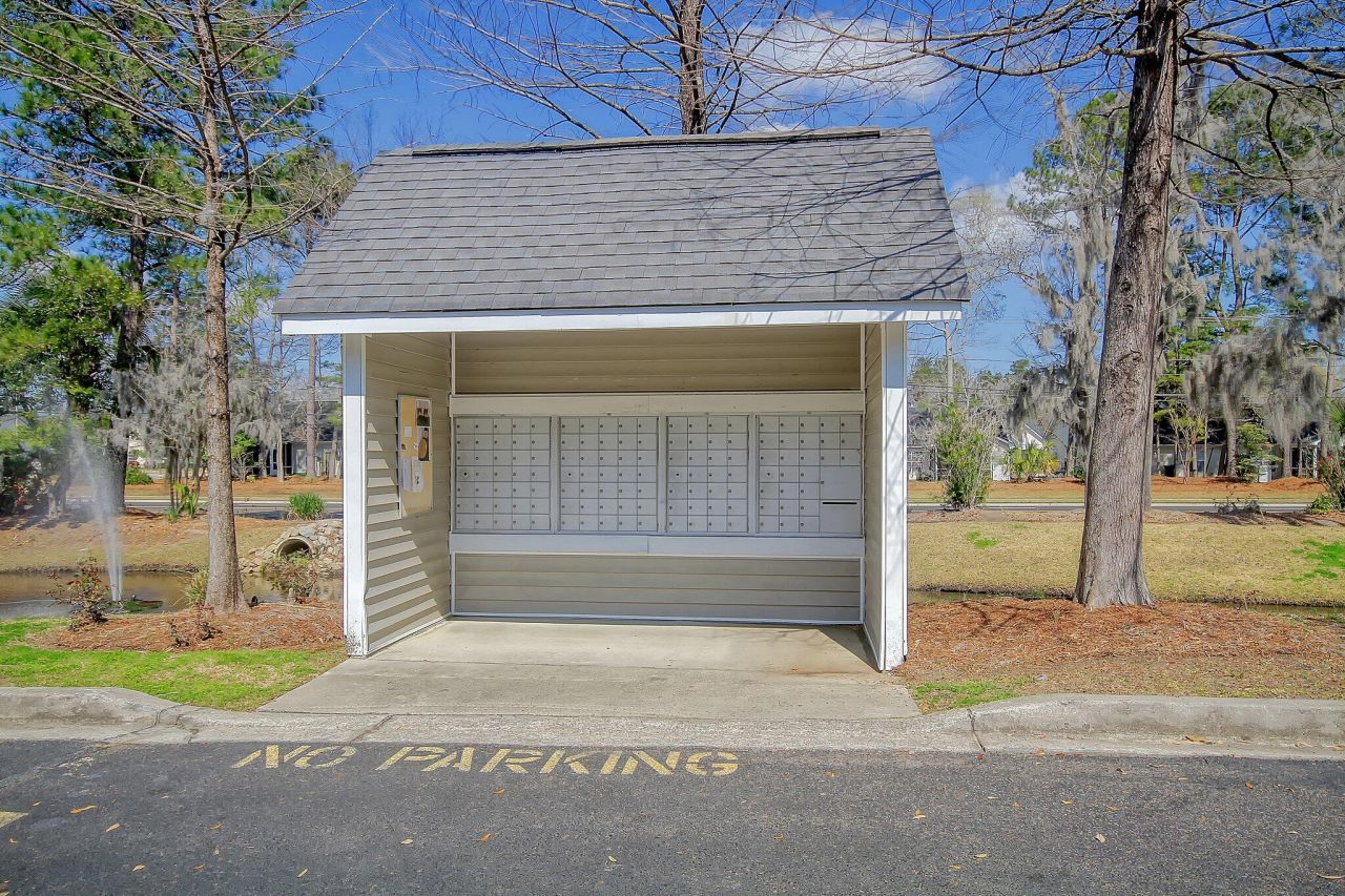 188 Midland Parkway Photo 24