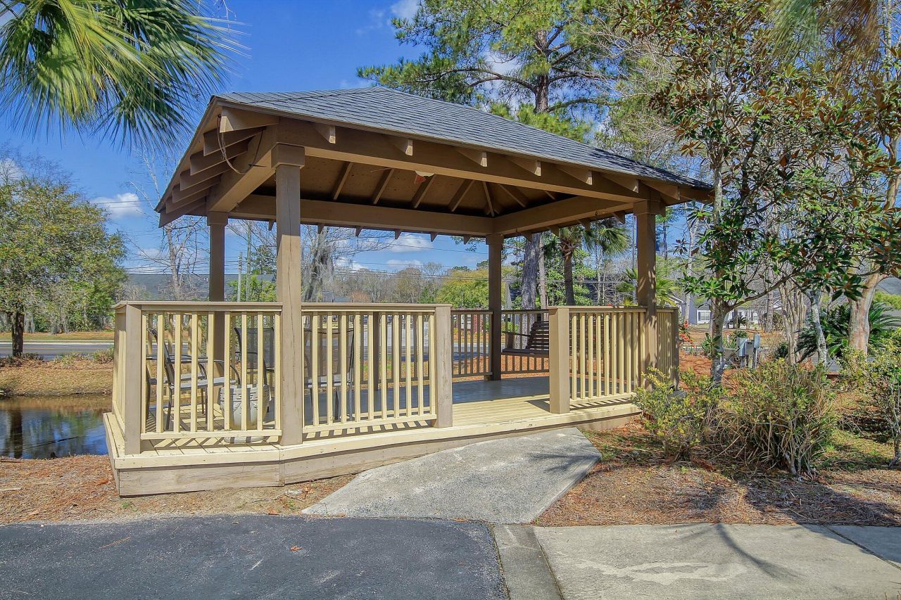 188 Midland Parkway Photo 26